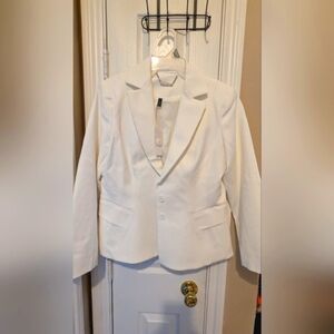 White House Black Market Signature Ecru Blazer